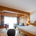 Otel Q! Maria Theresia 4*