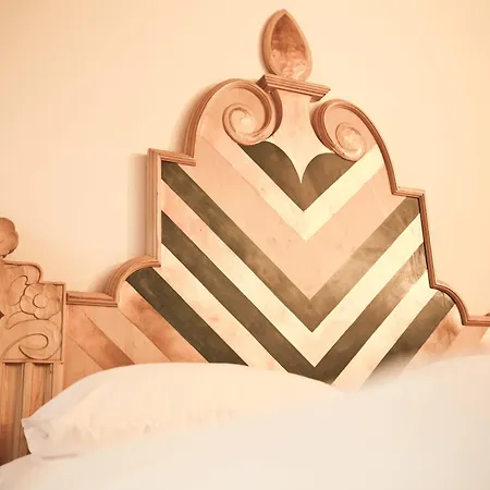 كيو! ماريا تيريزيا فندق