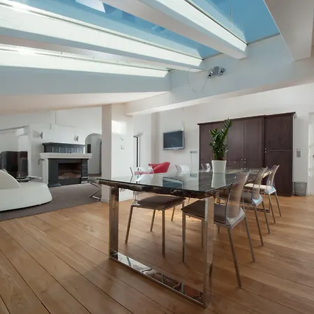 Q! Maria Theresia Hotel 4*