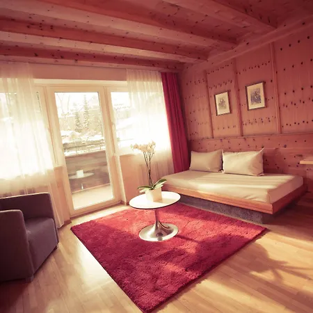 Hotel Q! Maria Theresia 4*