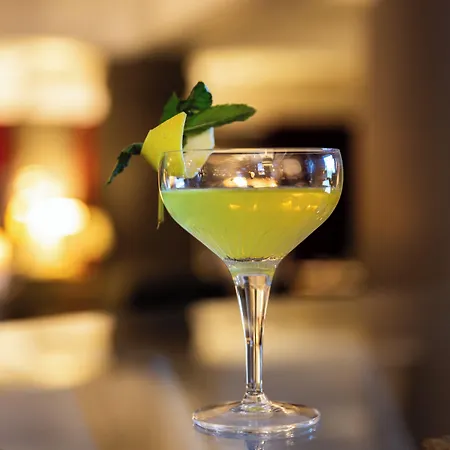 كيو! ماريا تيريزيا 4*